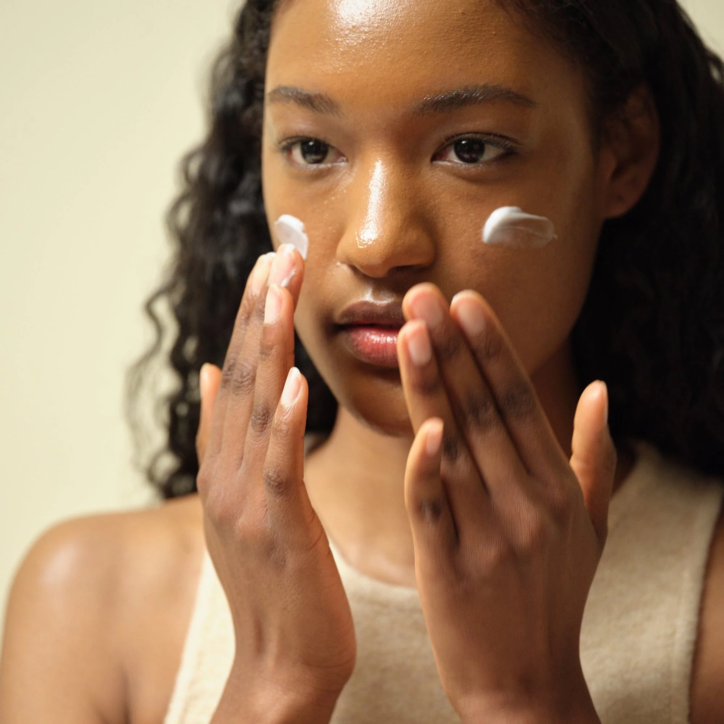 Dynasty Cream Applikasjon - Atlan